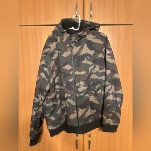 Men's Tommy Hilfiger Bomber  w/ Sherpa lining. Wind & Water Resistant . Med.